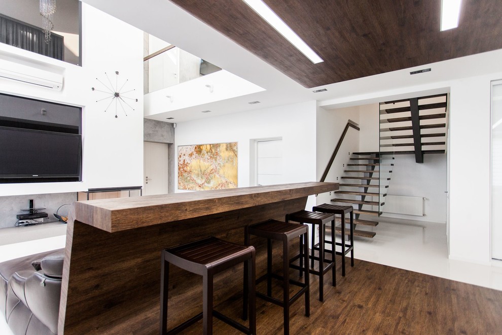 Акцент на белом