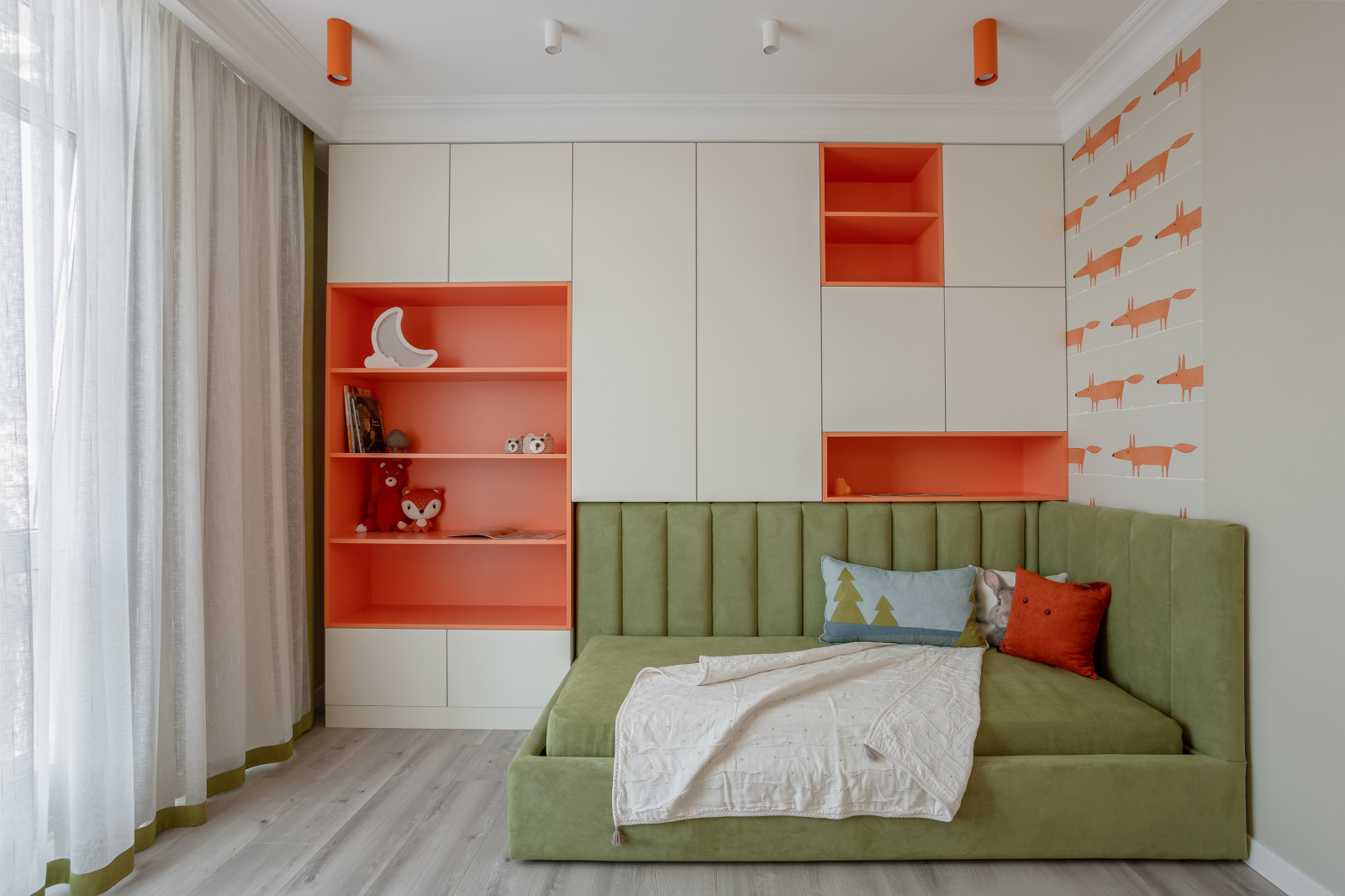 Реализованный проект яркой квартиры в ЖК "Мичурин"