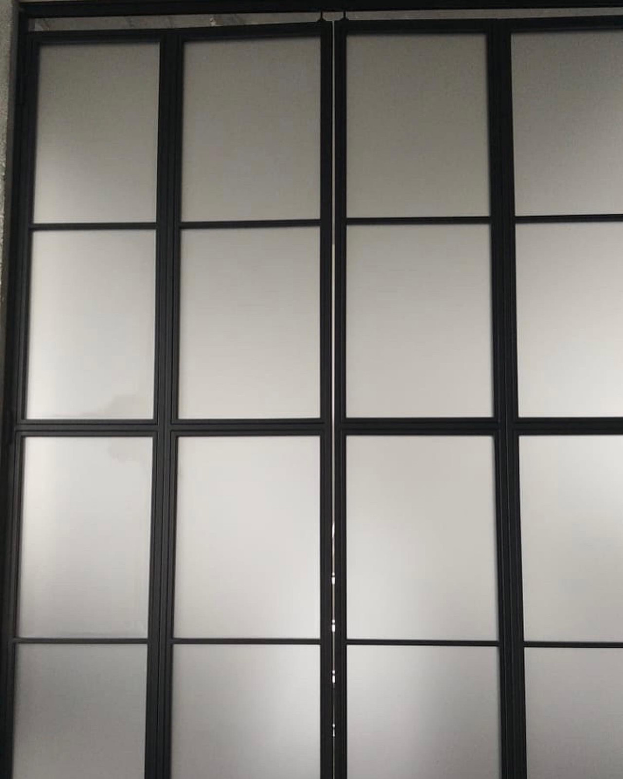 Обложка проекта: Двери-гармошка в гостиную