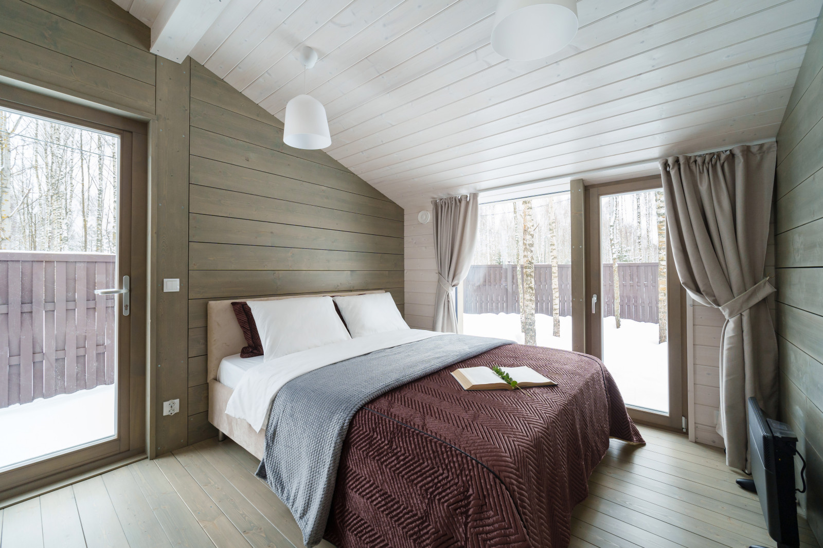 Обложка проекта: Уютный дом среди берез