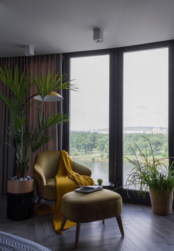 Мастер-спальня с присоединенным балконом с видом на Енисей