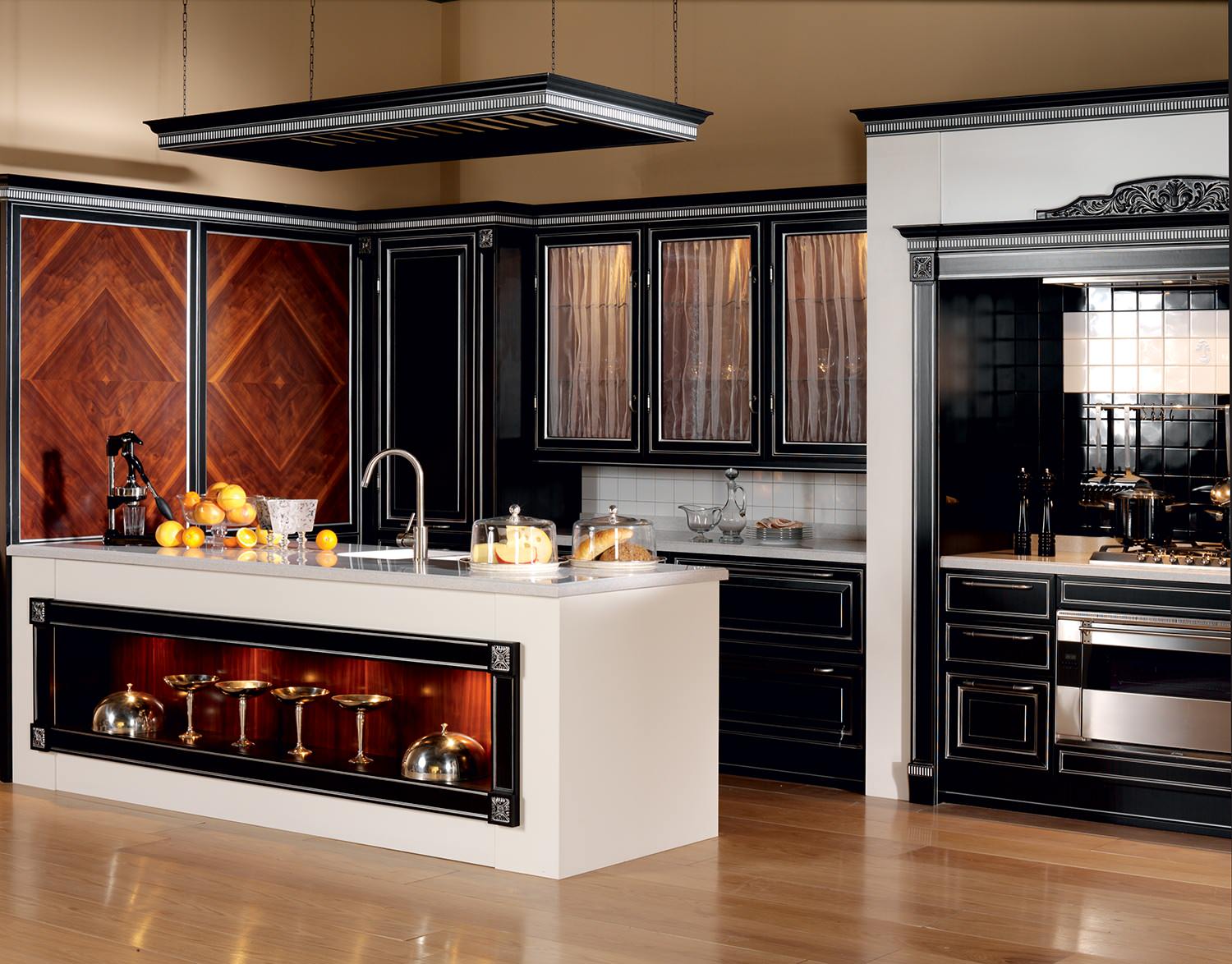 Британика nero