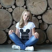 Лиза Попова