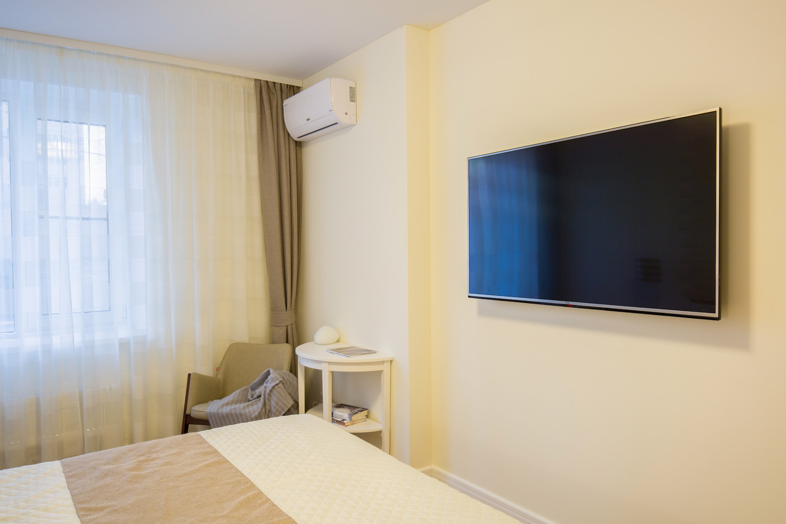 Лаконичная квартира для молодого человека 68кв.м