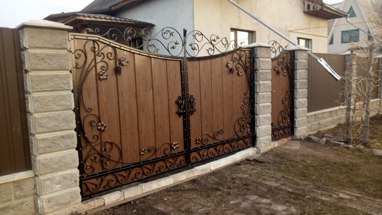 Обложка проекта: Кованые ворота