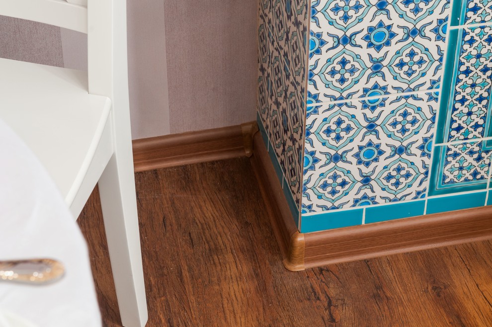 В этом проекте использован виниловый пол Corkstyle http://www.corkstyle.ru/catal