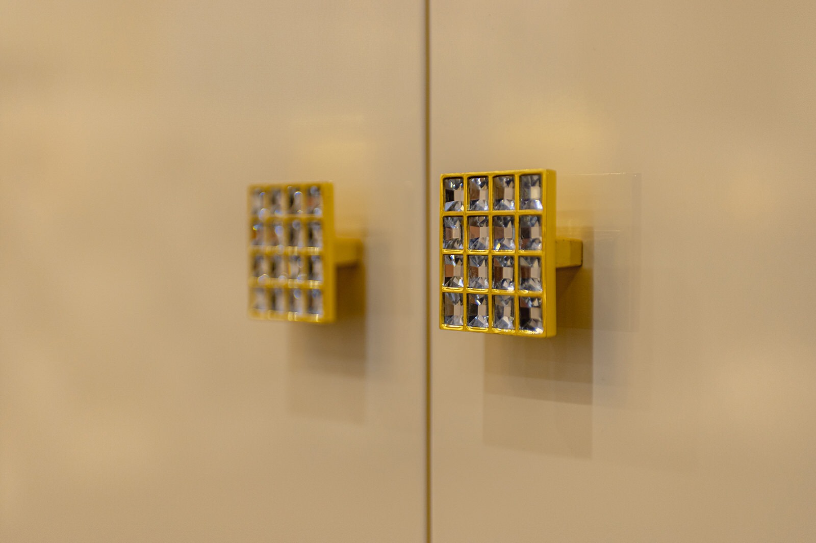 ЖК ЗАЗЕРКАЛЬЕ 407