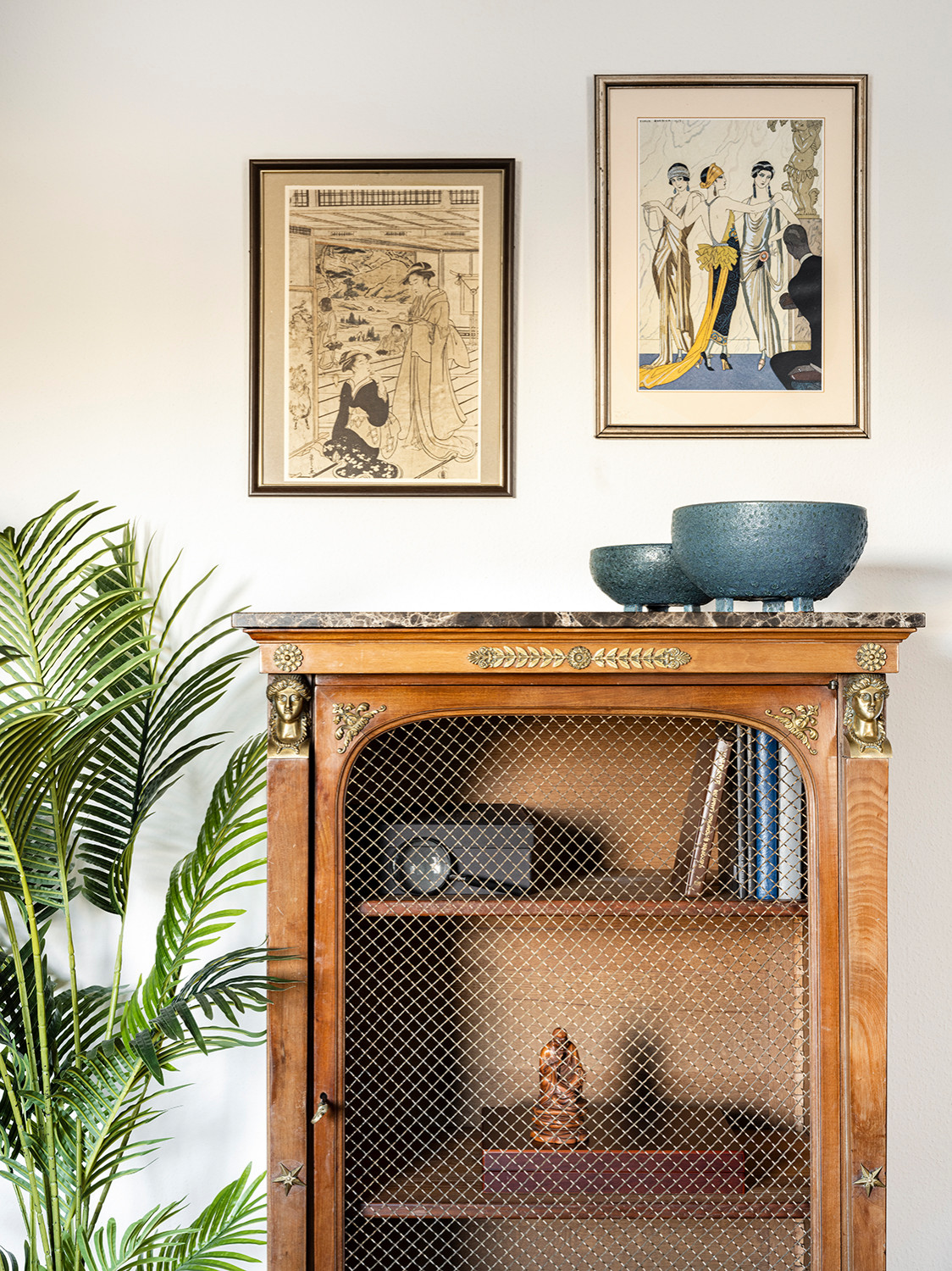 Квартира в синих тонах с видом на Храм Христа Спасителя