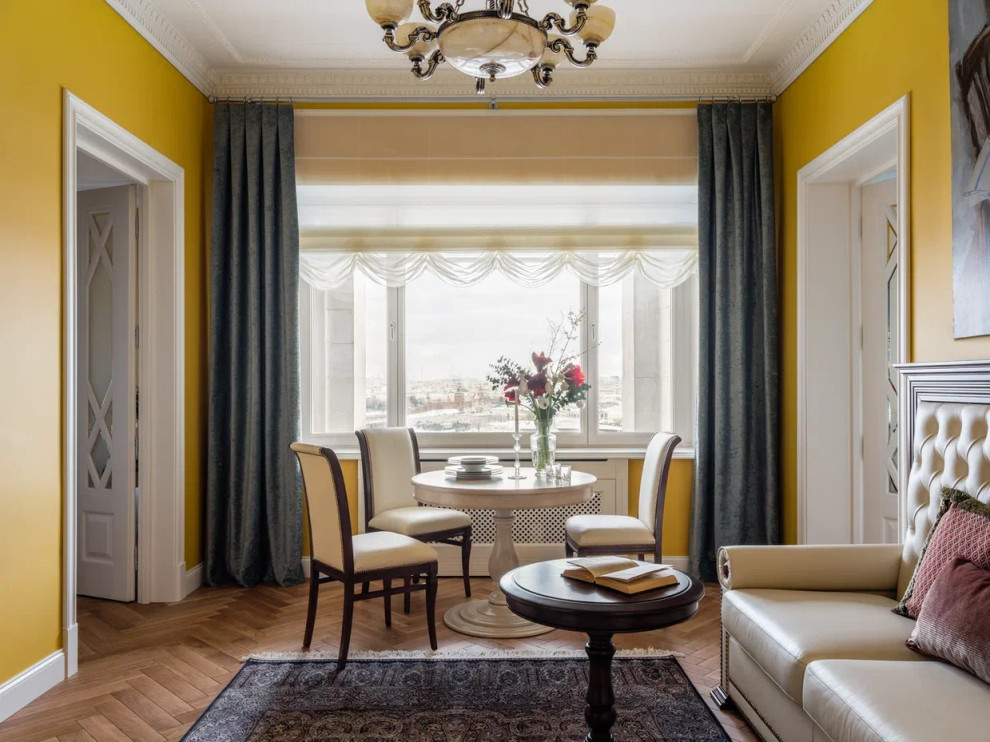 Жизнь на высоте : яркая квартира с видом на Котельническую набережную