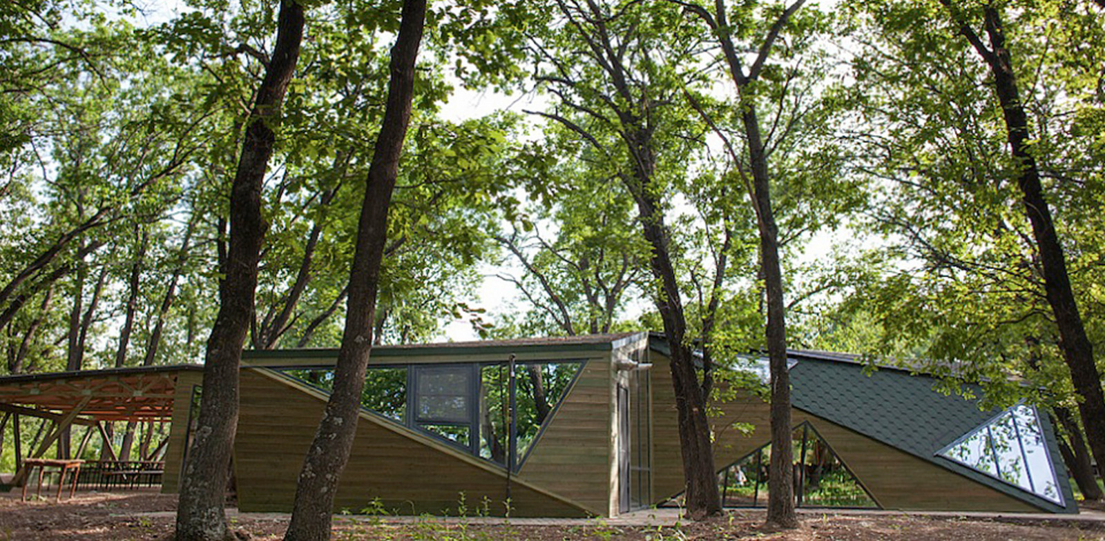 Обложка проекта: Коммерческая недвижимость. Архитектура. Примеры реализованных проектов