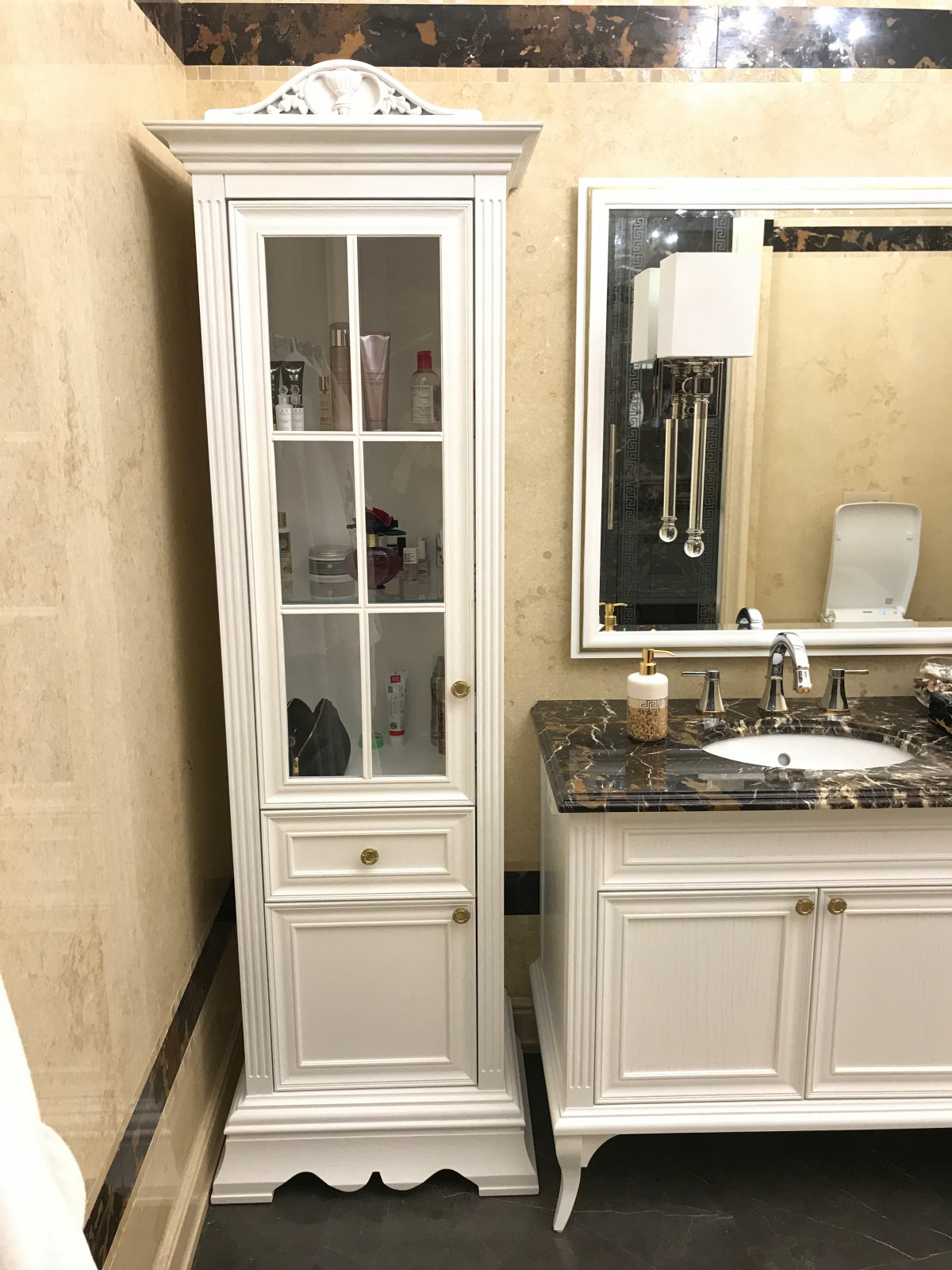 Смольный квартира