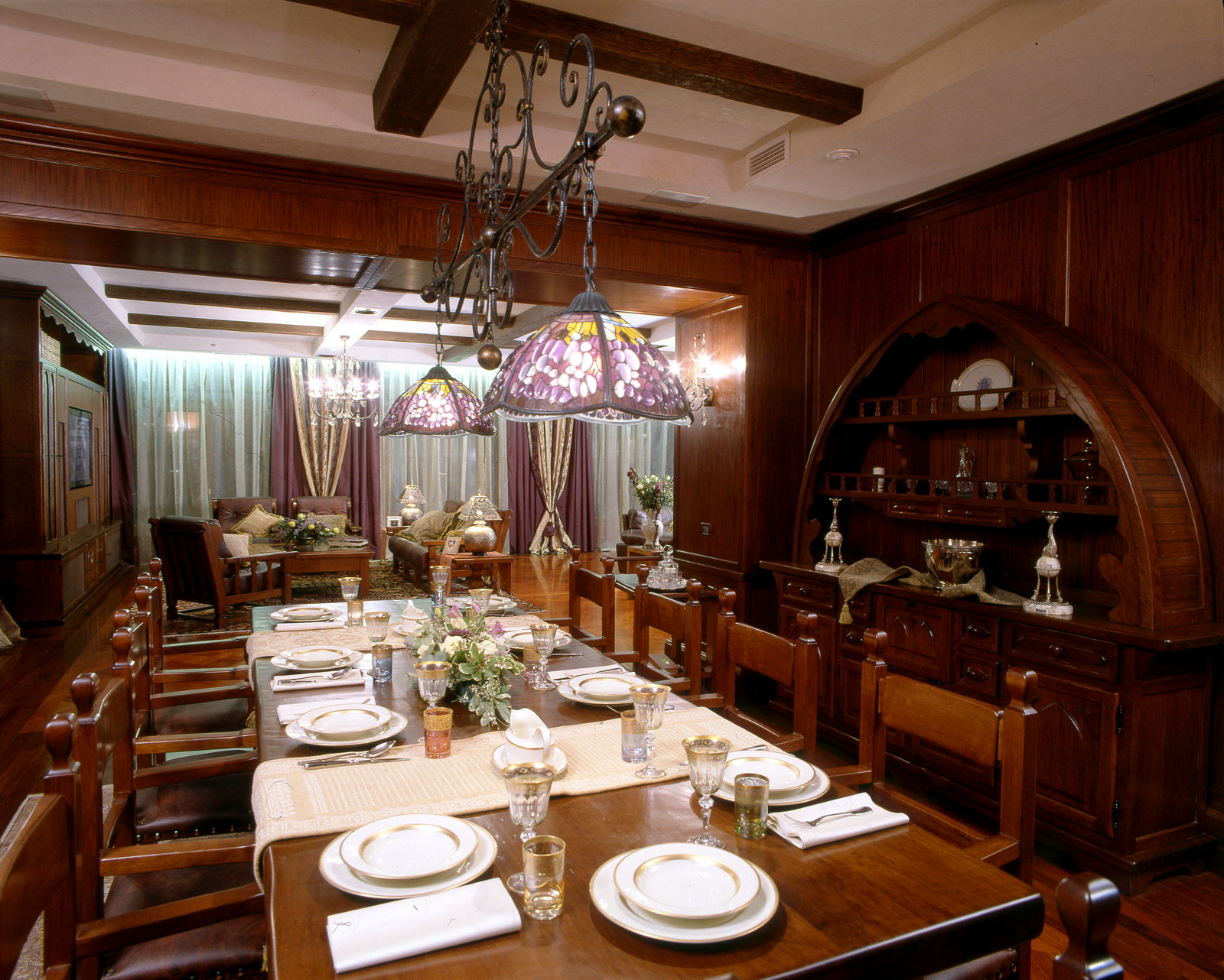 Обложка проекта: Дом в поселке художников