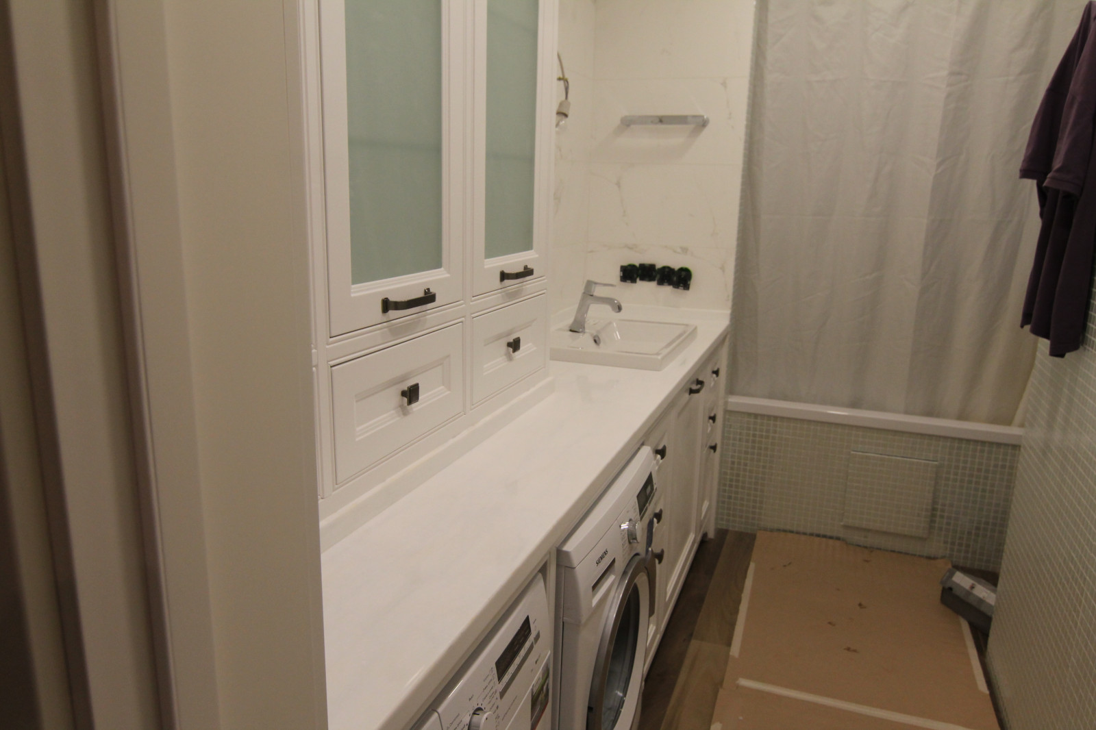 Дверь в ванную: нюансы выбора и установки