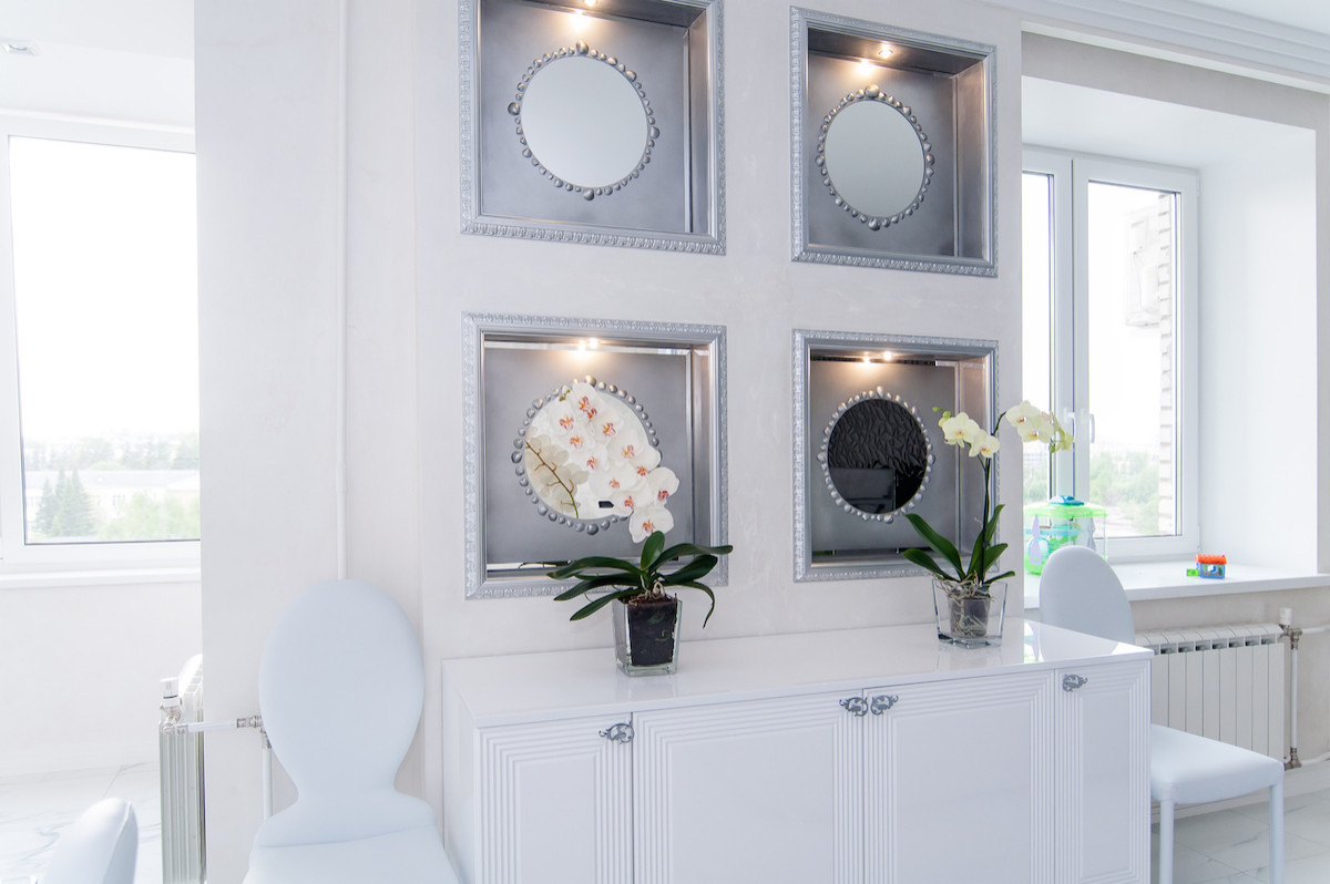 Белоснежная классическая кухня