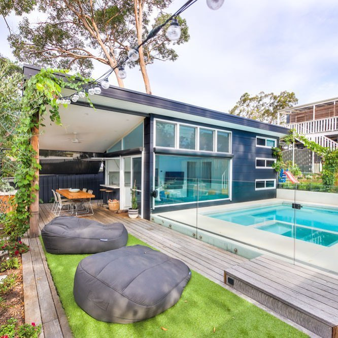 Уличные шезлонги Ambient Lounge® для зоны бассейна