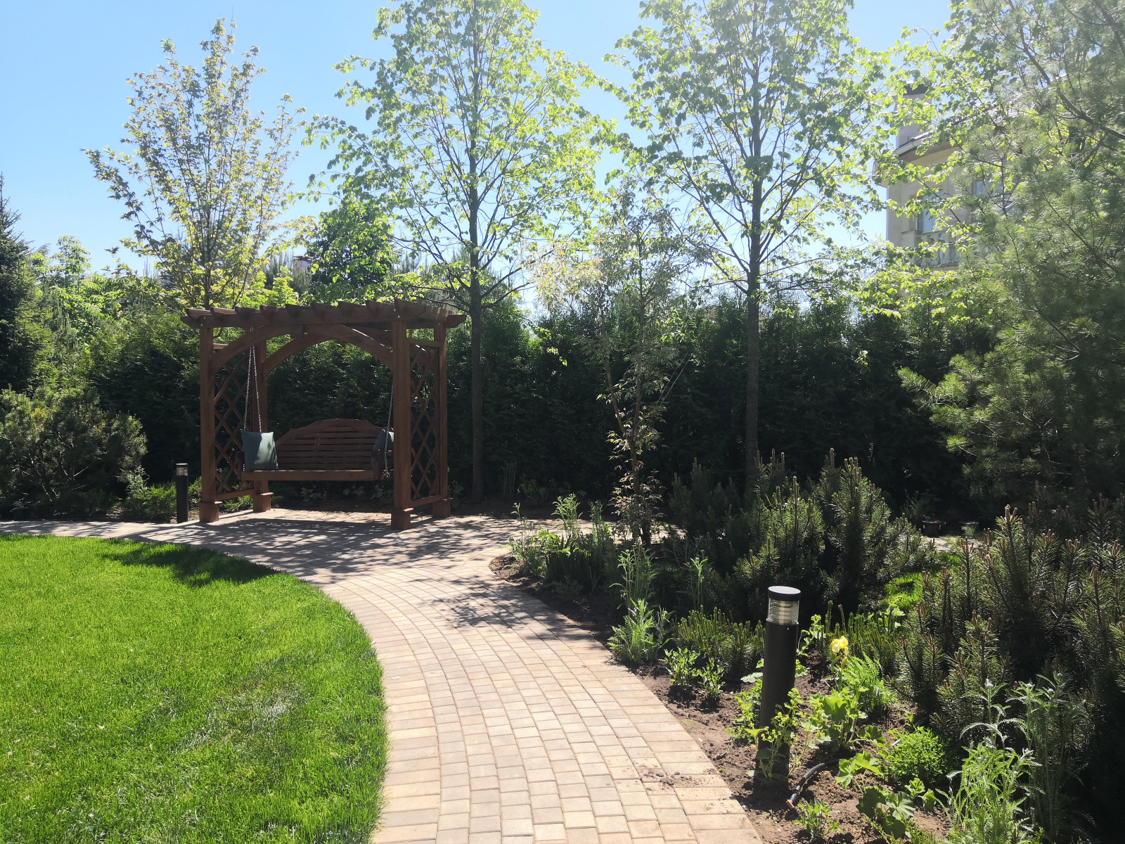 Landscape design of the territory (Moscow region)