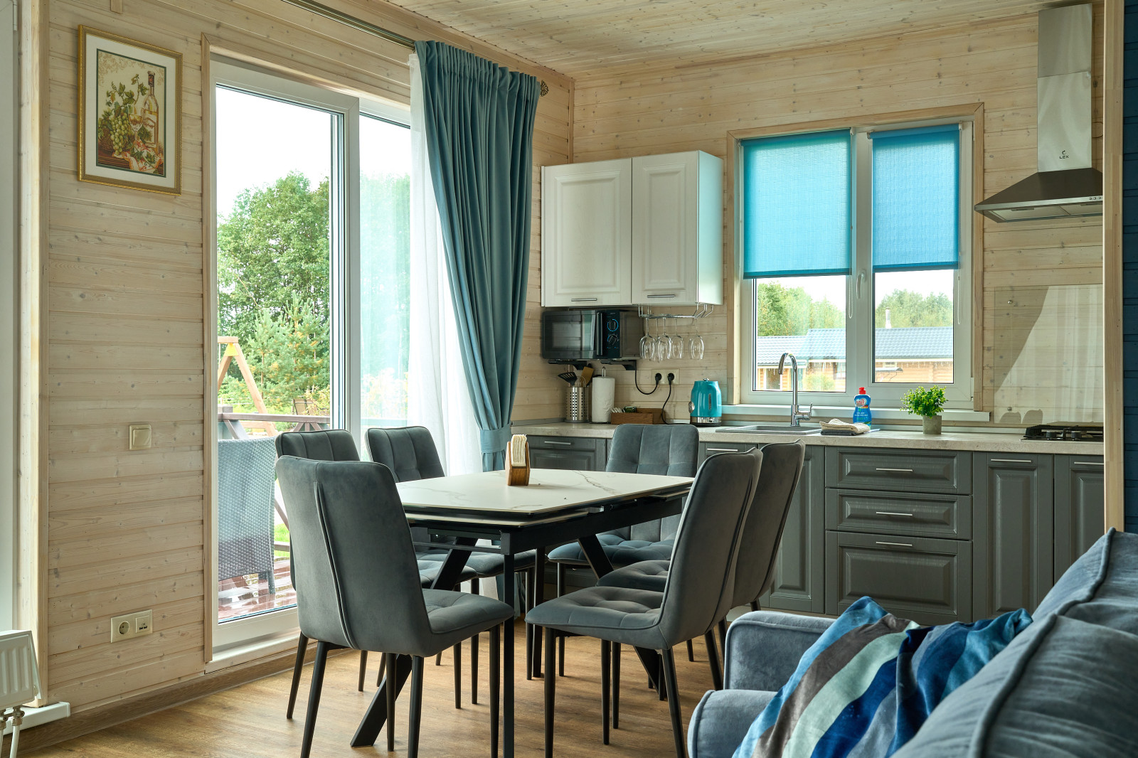 База отдыха на берегу озера. Ялкала.