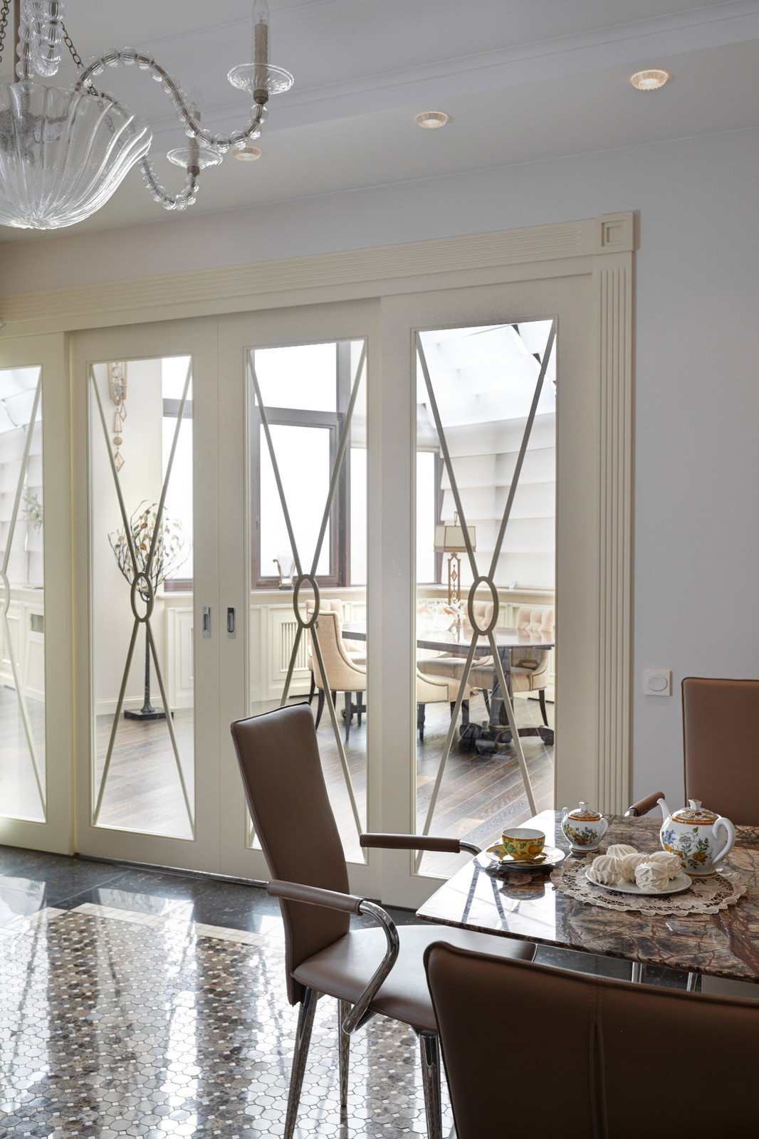 Двухуровневая квартира в центре Москвы, площадь 550 м.кв.