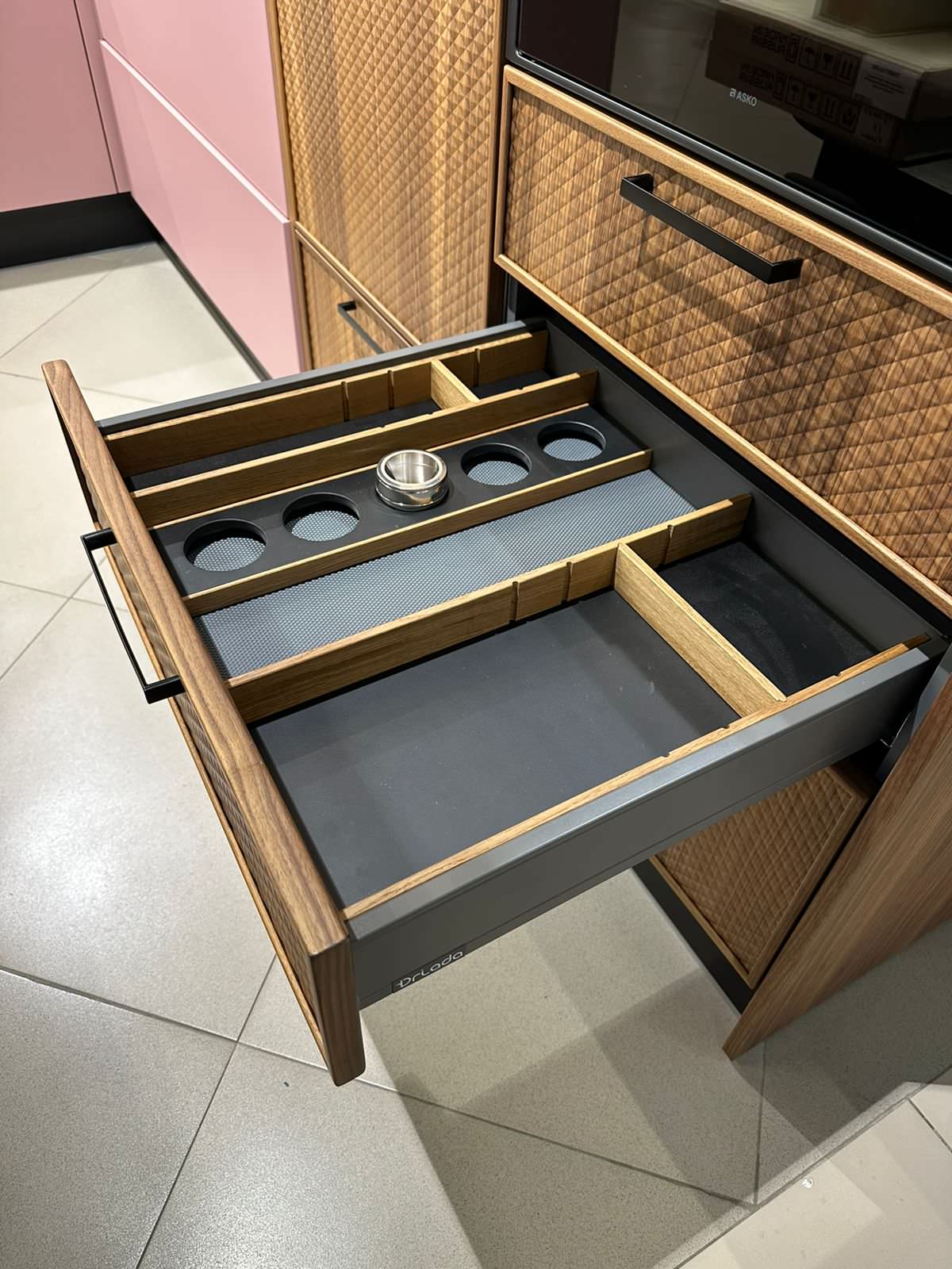 Кухонное наполнение для салона "Кухни ДРИАДА"