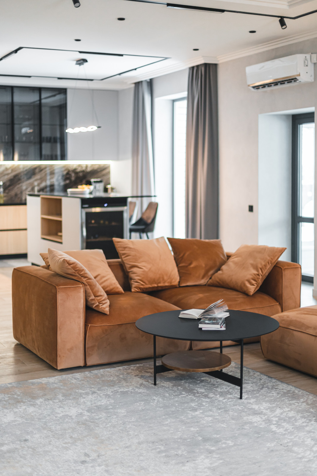 Реализованный интерьер частного дома площадью 300 кв.м.