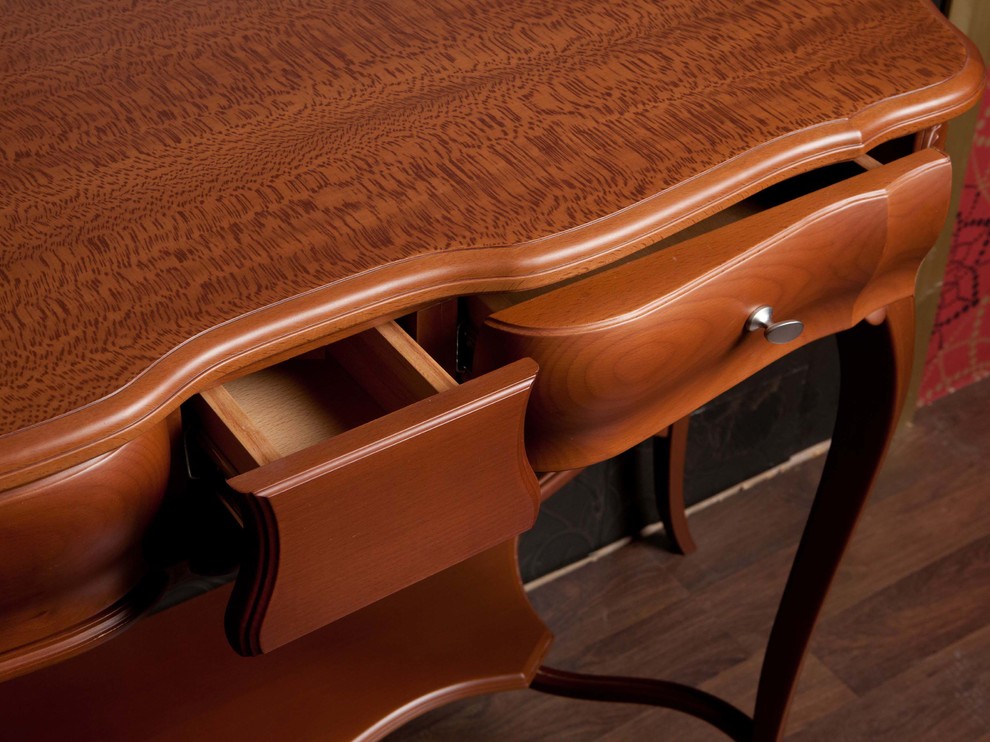 Стол туалетный ART