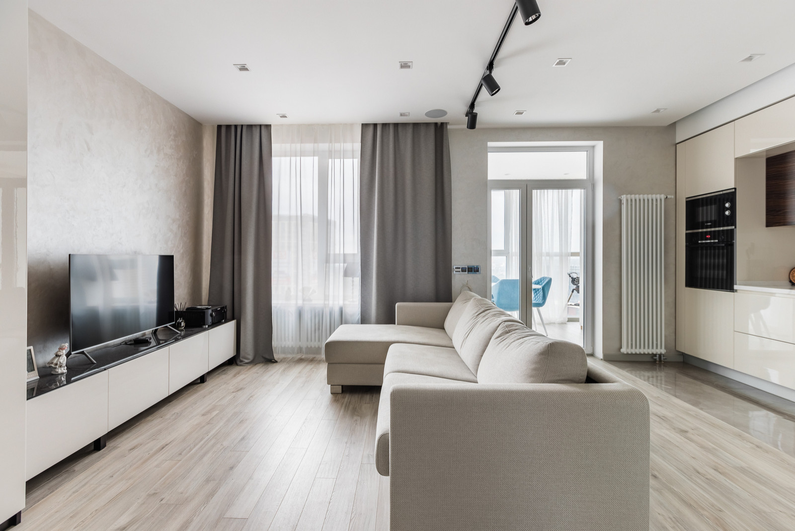 Life Ботаническая