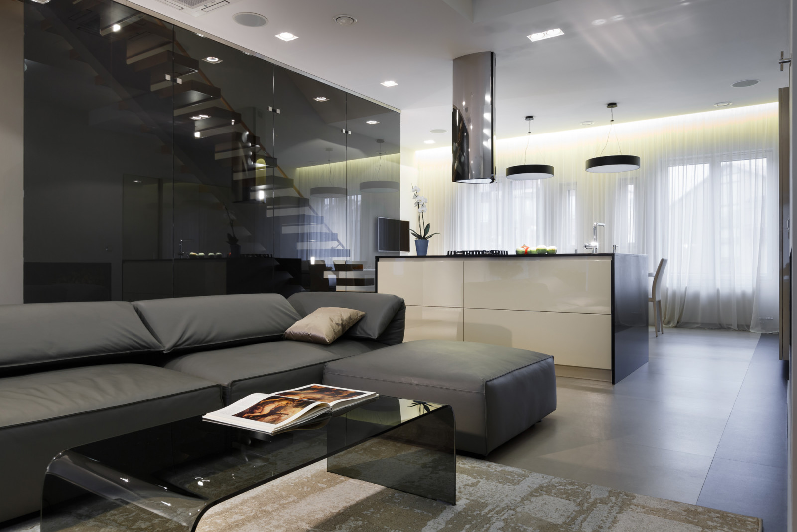 Реконструкция трехэтажного таунхауса в Санкт-Петербурге.