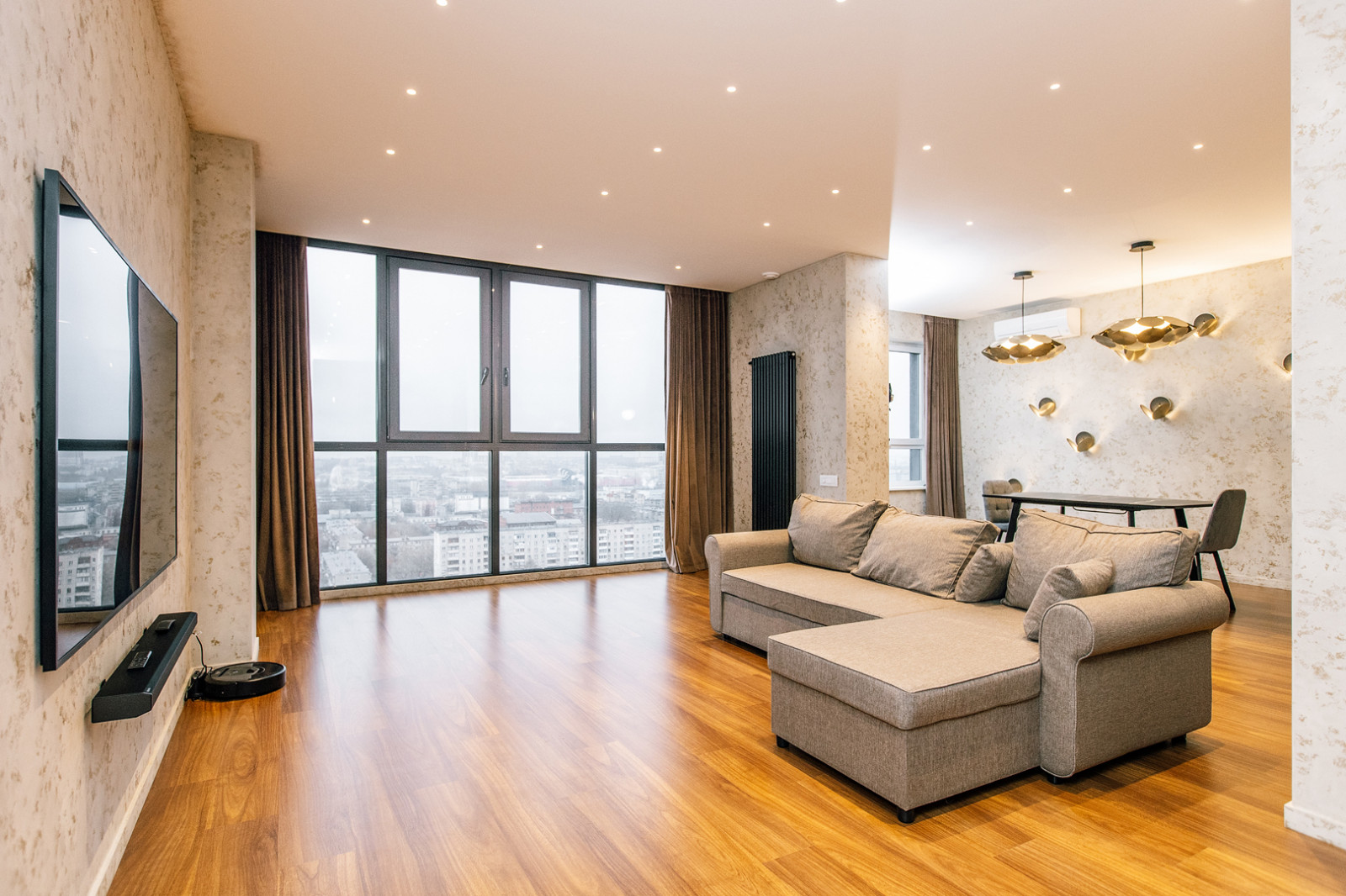 Челябинск. Интерьер Свободы 77