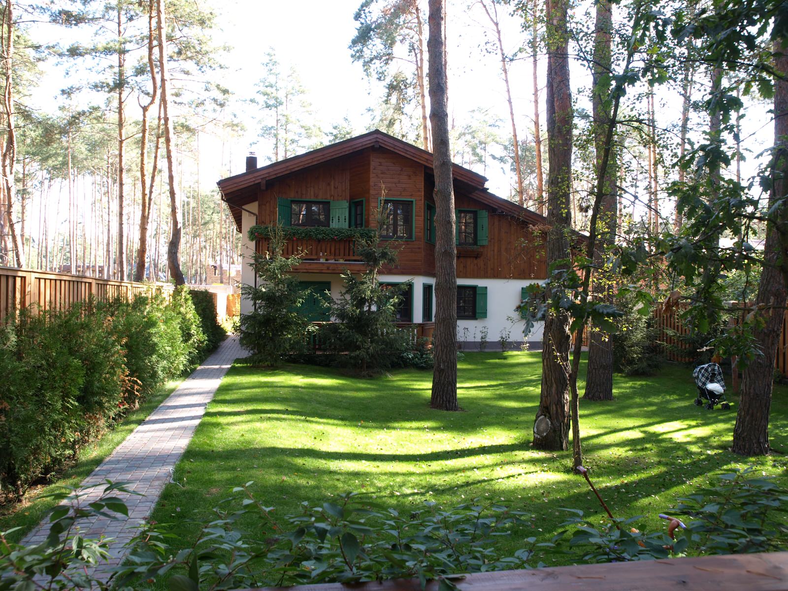 Обложка проекта: Two sisters