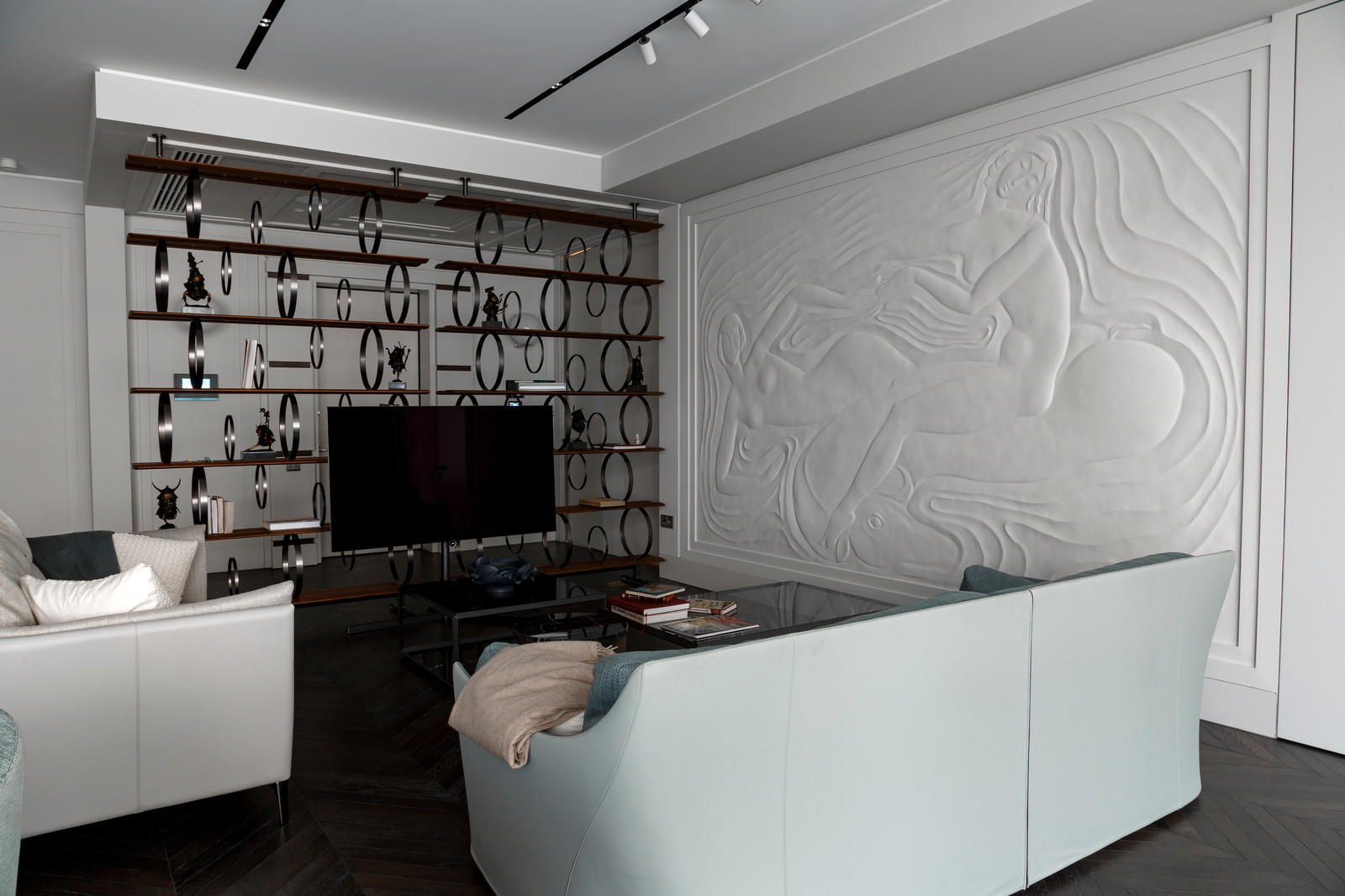 Роман Твердохлебов