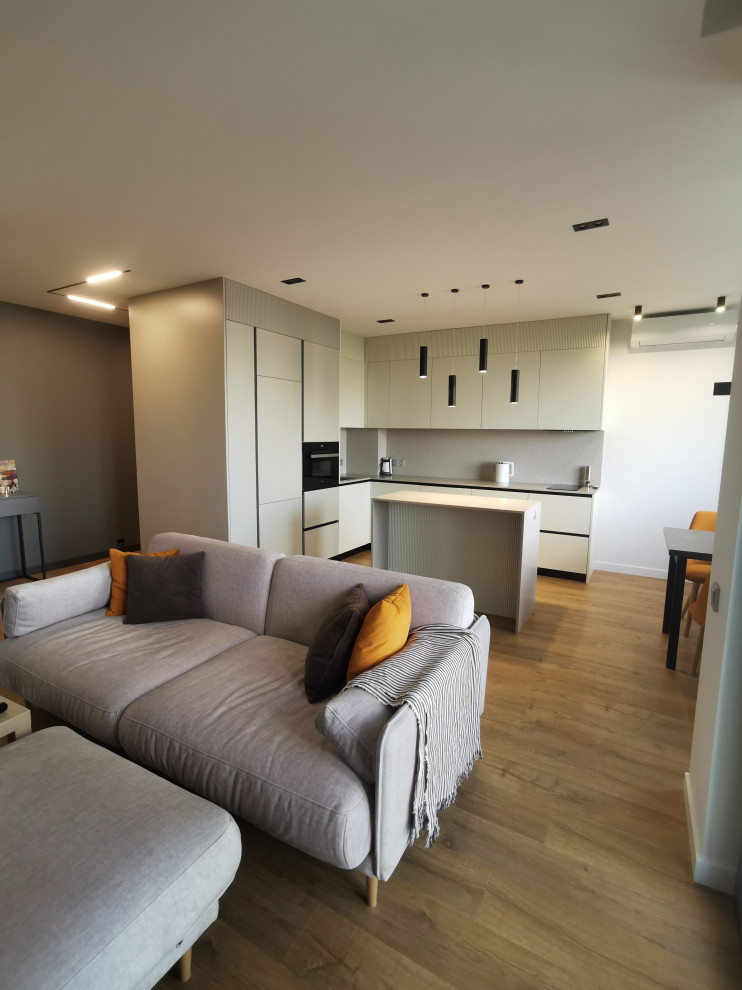 Пр. Дзержинского, 19