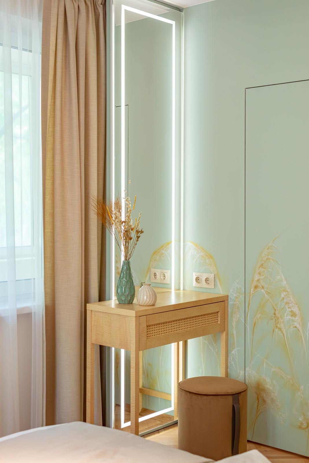 Спальня с журавлями