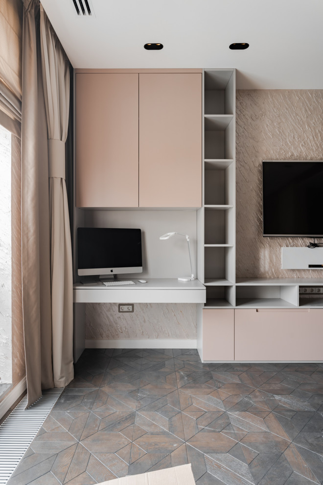 Проект с яркой детской комнатой