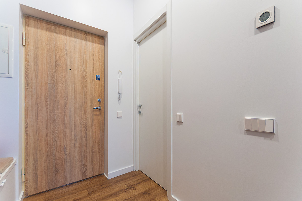 Квартира в Лаздинеляй, Вильнюс. Виниловые полы и итальянские двери