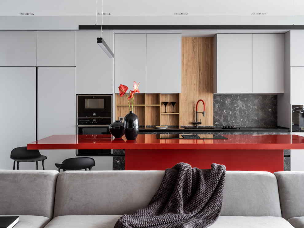 Фото реализованного проекта в современном стиле с яркими акцентами