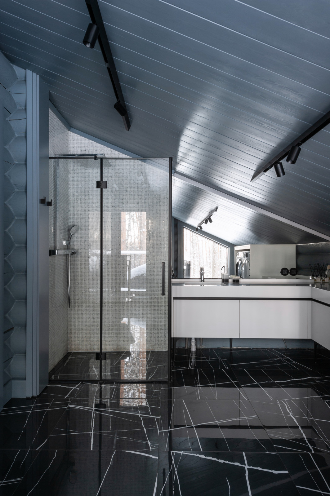 "Дама с горностаем" Дизайнер - Юрий Куликов