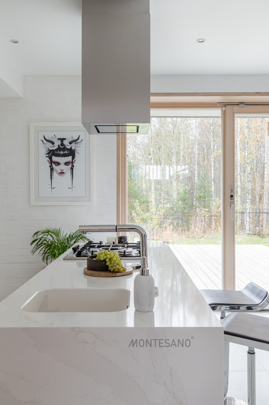 Обложка проекта: Кухня с островом в загородный дом