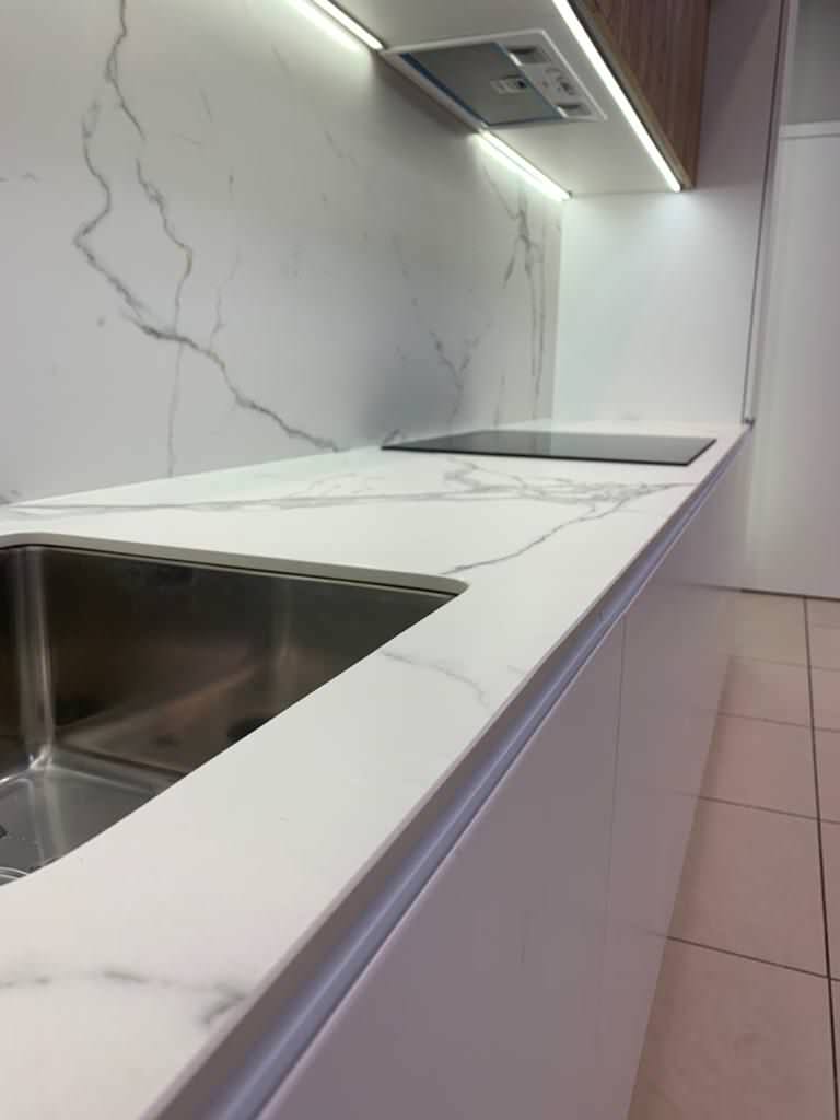 Столешница и фартук на кухню "Вима"