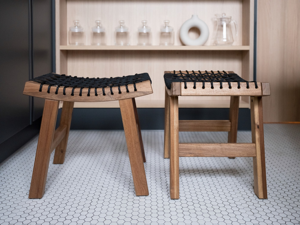 Кухня цвета сажи: Konigin Helena Black 60