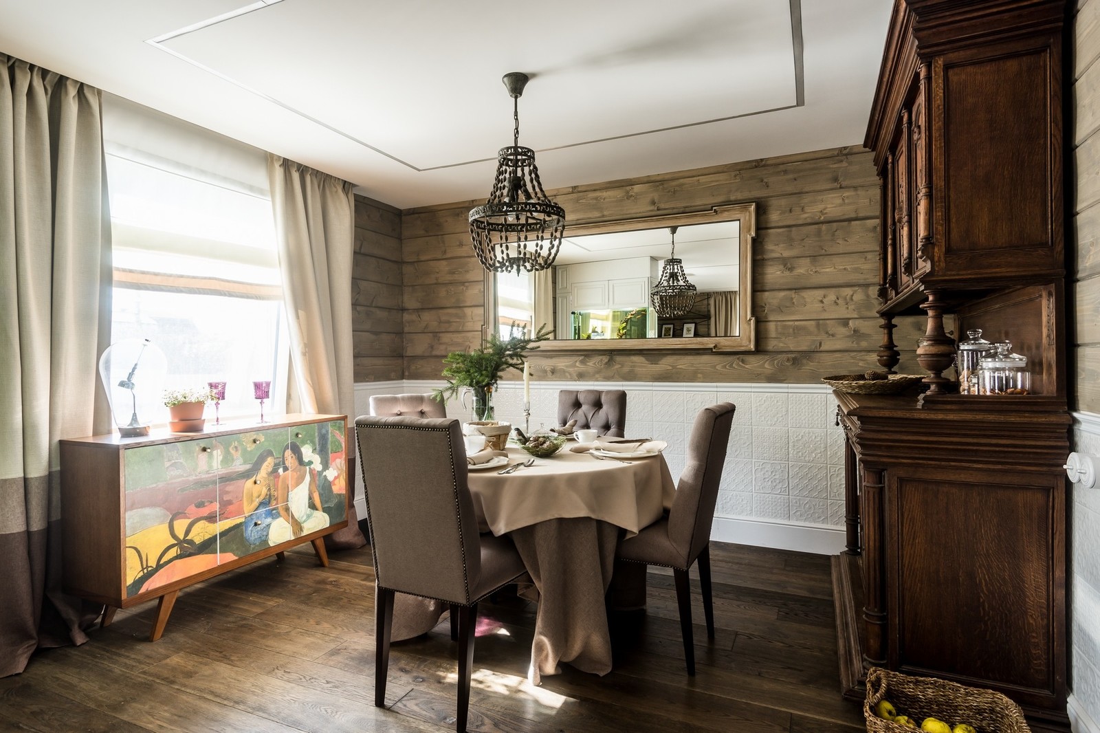 Дачная гостиная с лежанкой