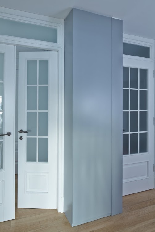 Компактная спальня в современном стиле