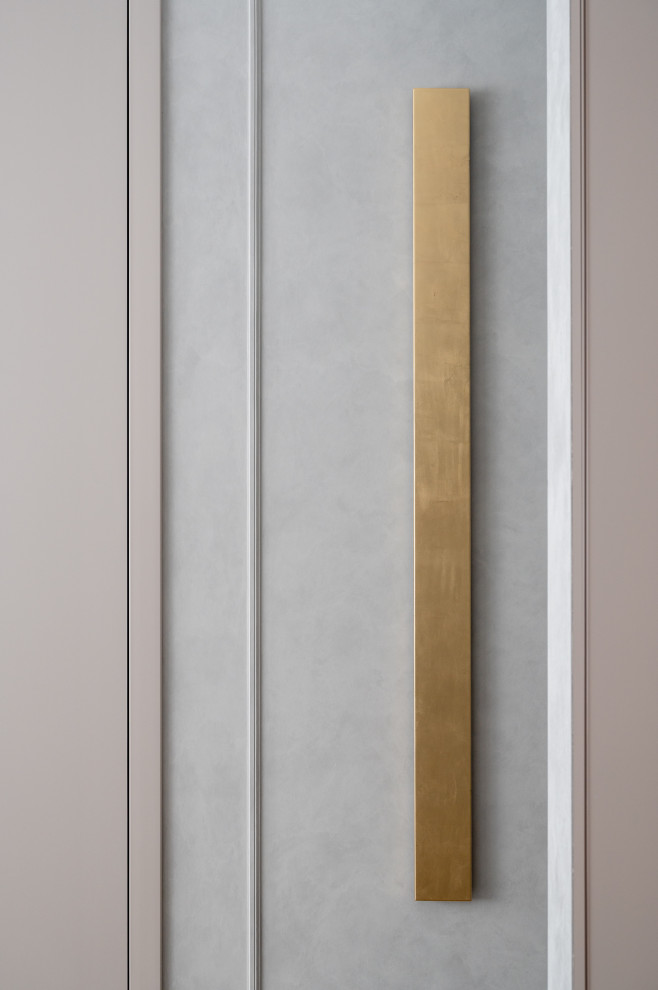 105 Садовые Кварталы. Бра в золотой потали.