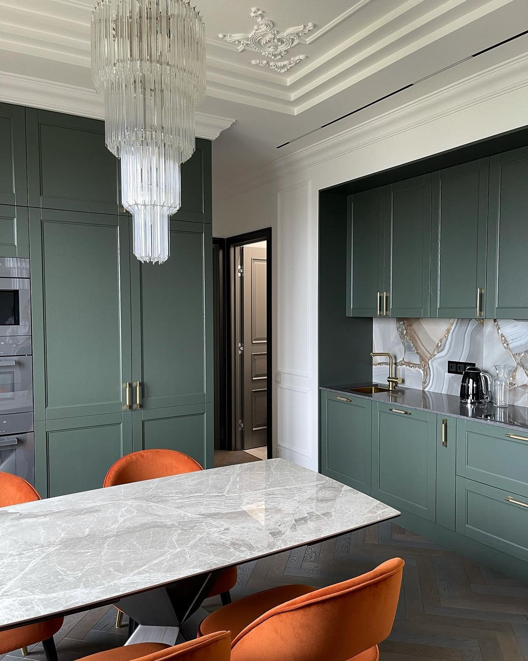 Кухня в цвете “Еловый лес”