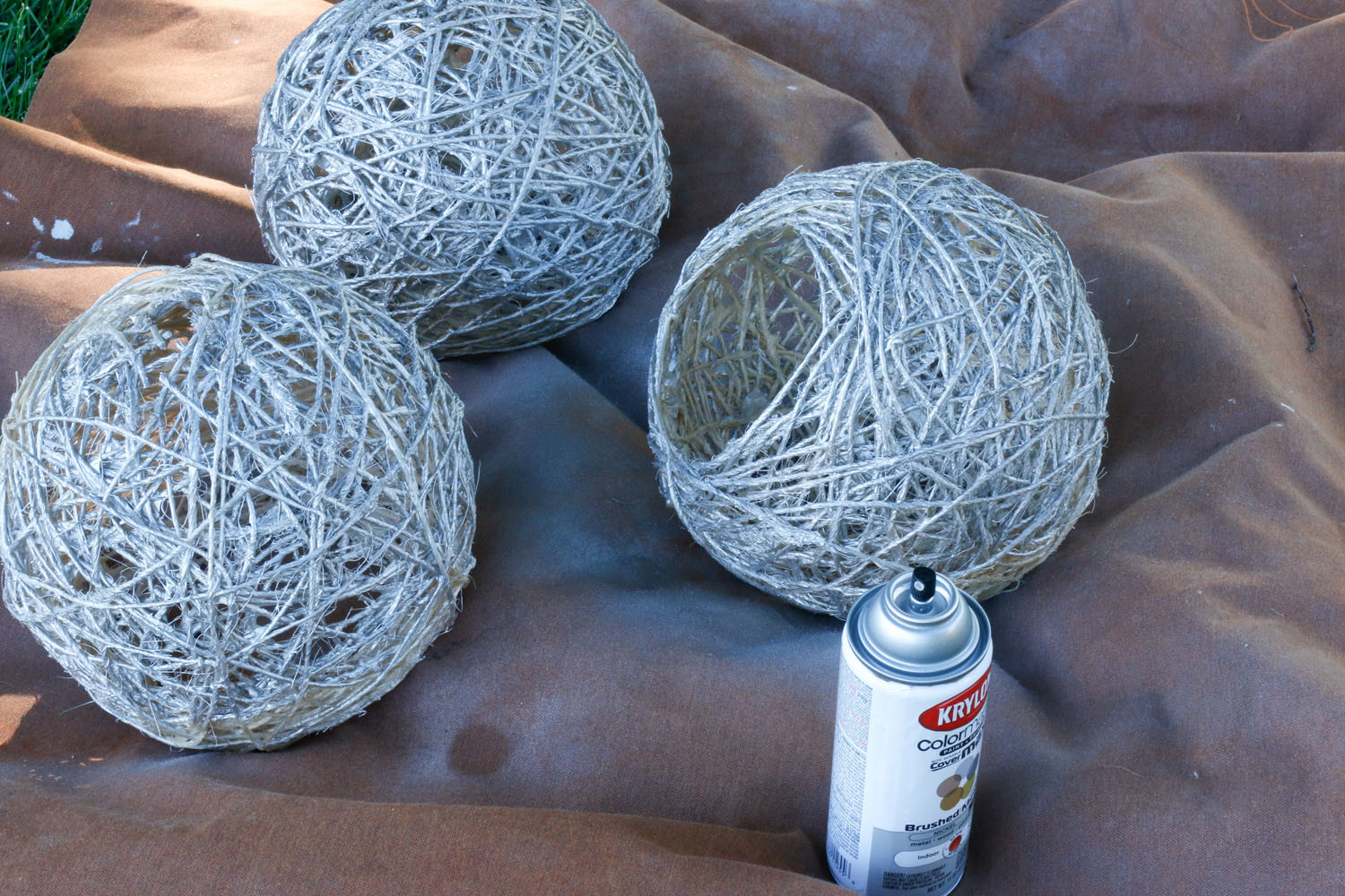 DIY: Как сделать садовый светильник на солнечных батареях своими руками