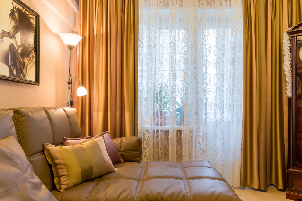 Портьеры, тюль и подушки