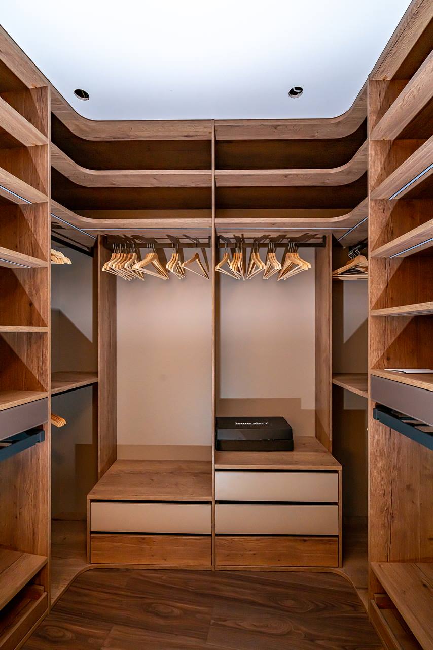 Гардеробные комнаты на Воскресенской набережной