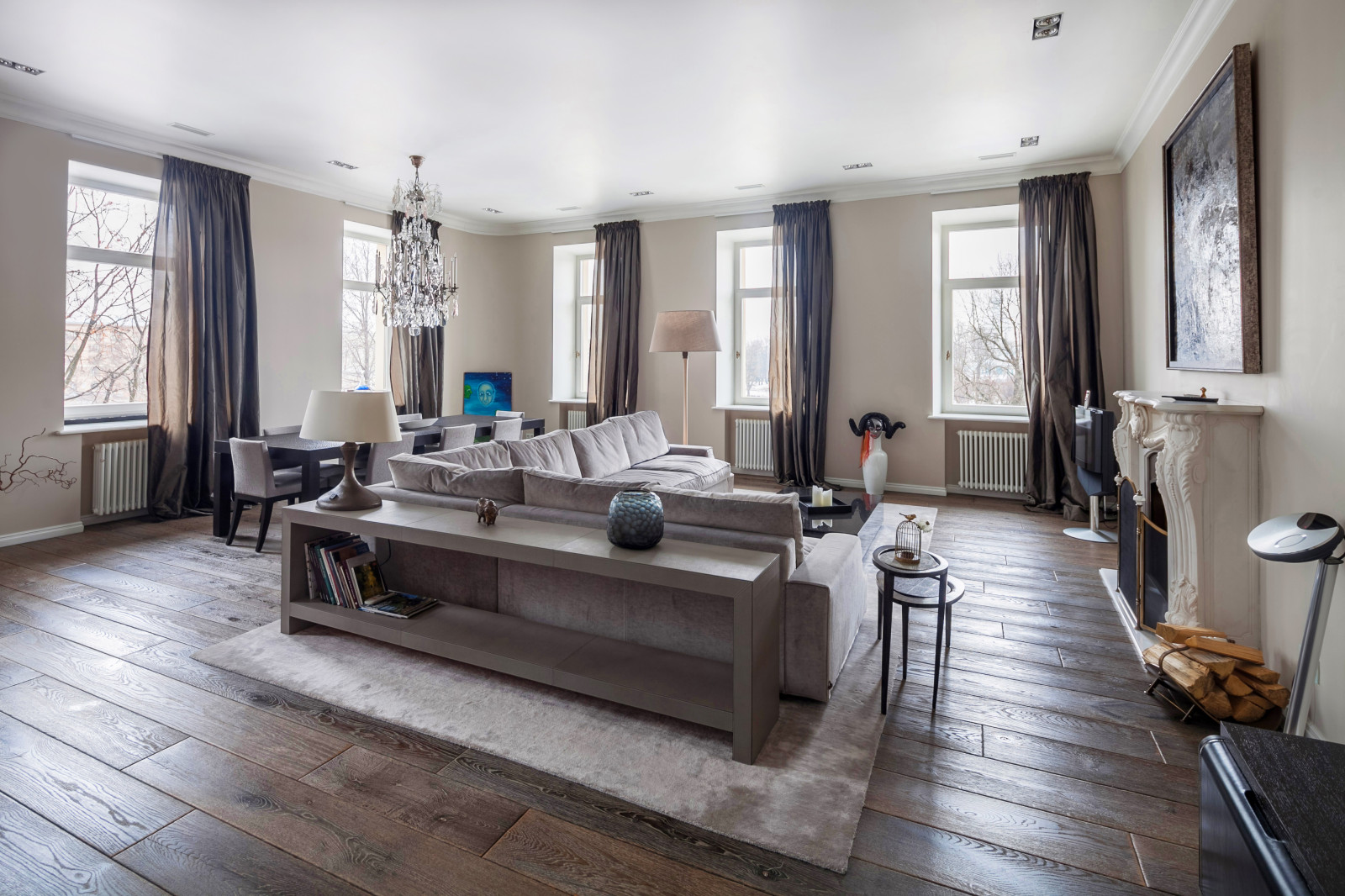 Обложка проекта: Квартира у Смольного