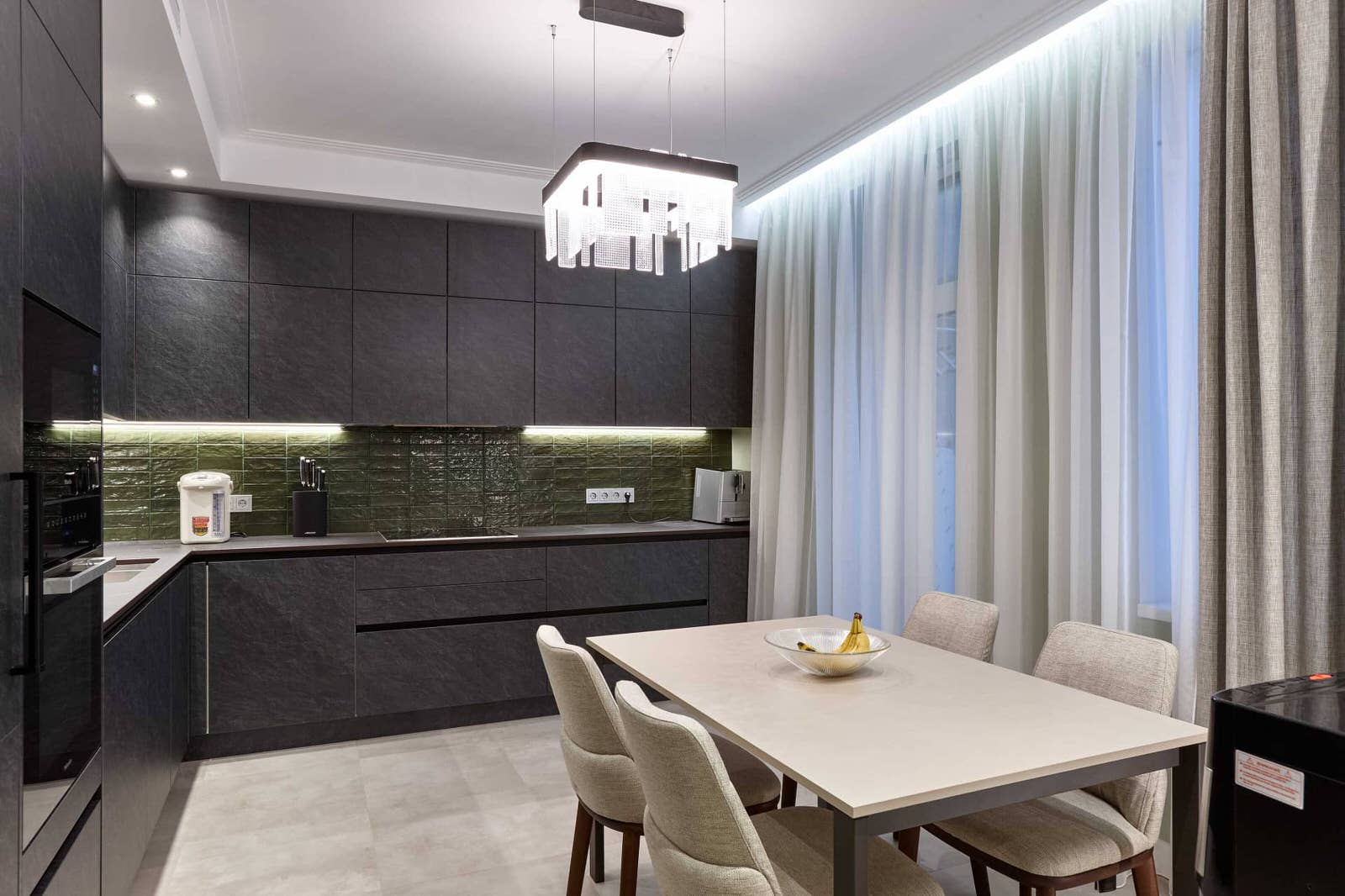 Дизайн и ремонт квартиры в ЖК «Мосфильмовский» — Бабушка и внучка