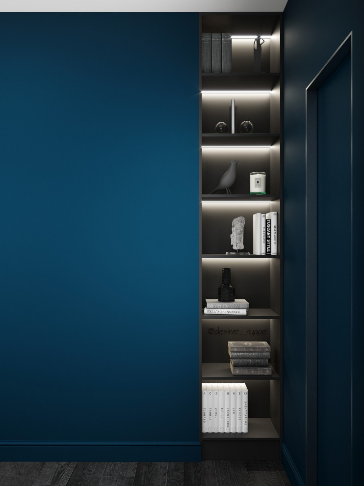 Кабинет в темных тонах.