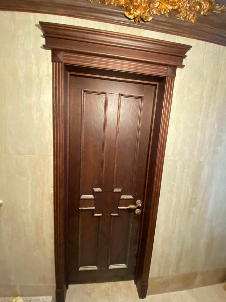 Двери из массива дуба